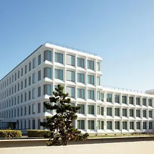 Hilton Garden Paris Orly Airport מלון רונגיס